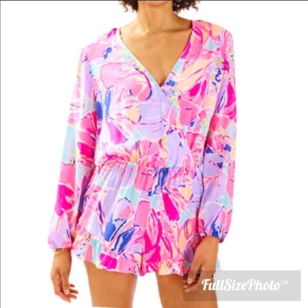 EUC Lilly Pulitzer fanning romper size S